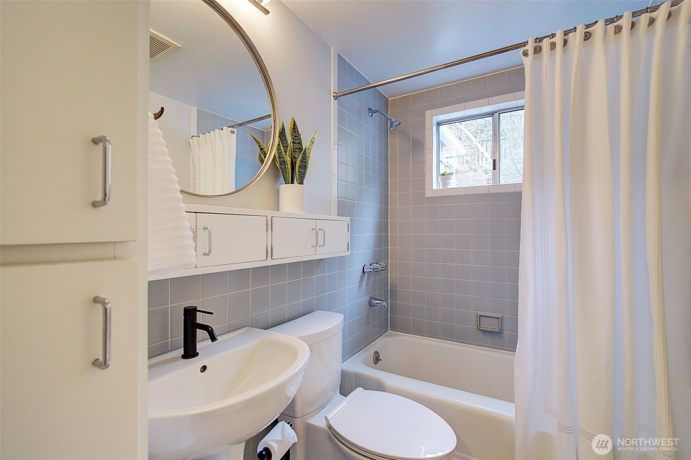 3625 36th Avenue W, Seattle, WA 98199