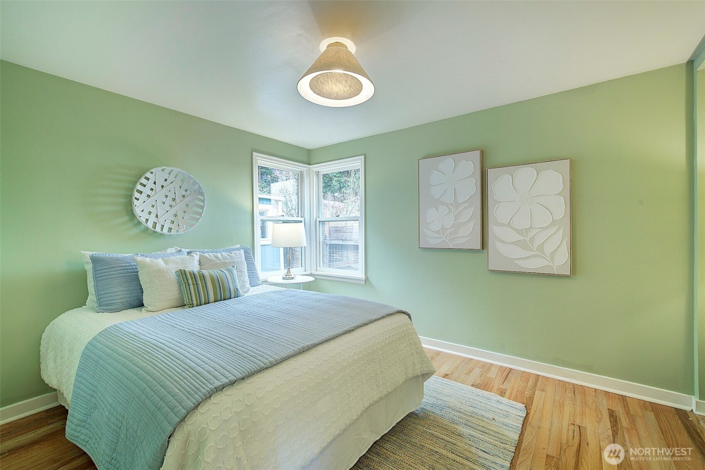 3625 36th Avenue W, Seattle, WA 98199