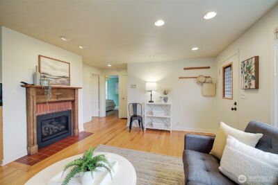 3625 36th Avenue W, Seattle, WA 98199 - Photo 4