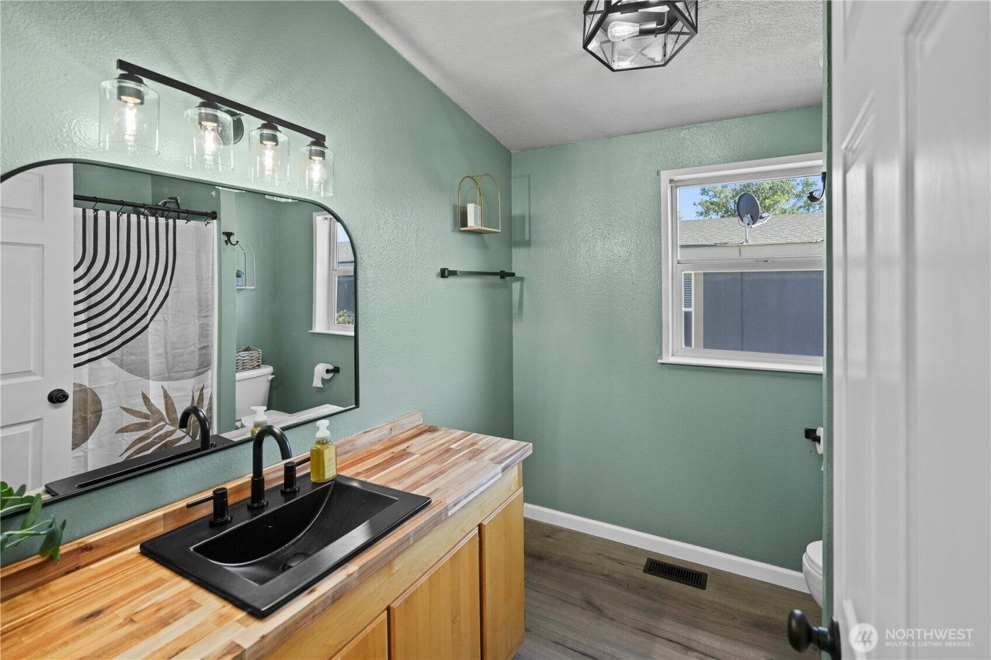 3211 W Wapato Drive #1, Moses Lake, WA 98837