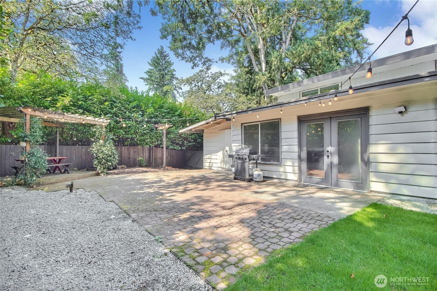 6902 Mount Tacoma Drive SW, Lakewood, WA 98499