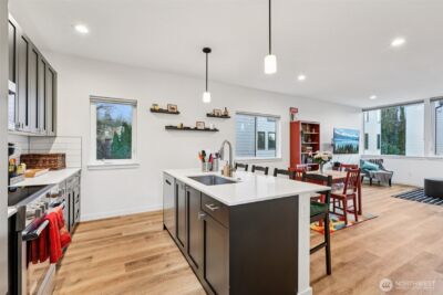 9302 Sturtevant Avenue S, Seattle, WA 98118 - Photo 12