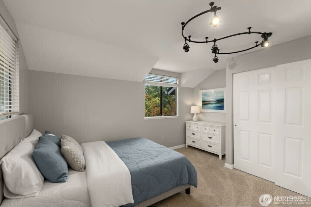 24230 SE 44th Street , Sammamish, WA 98029