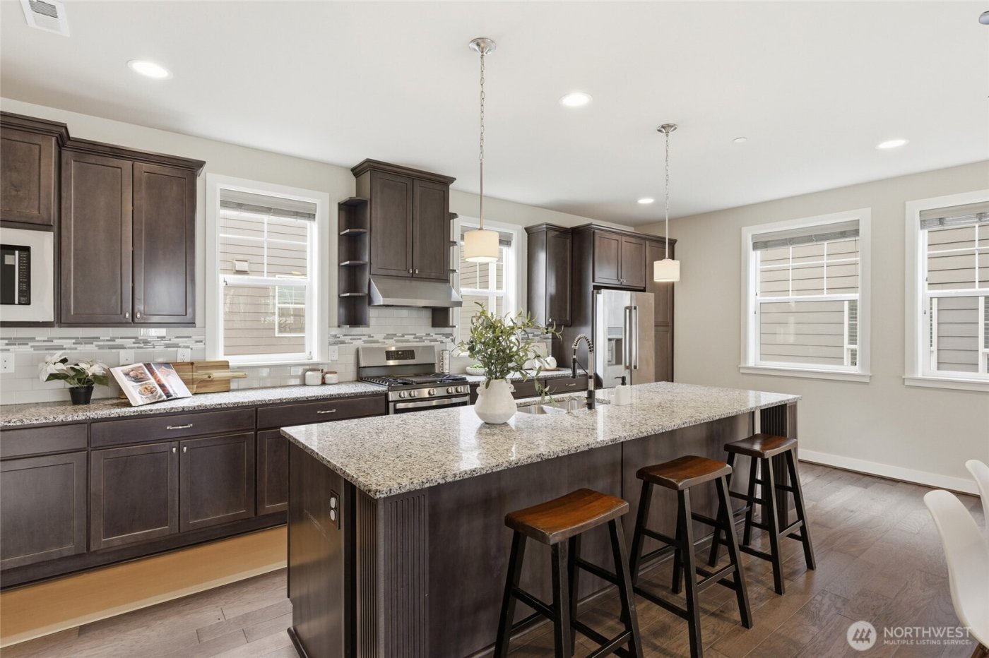 23947 SE 45th Terr , Sammamish, WA 98029