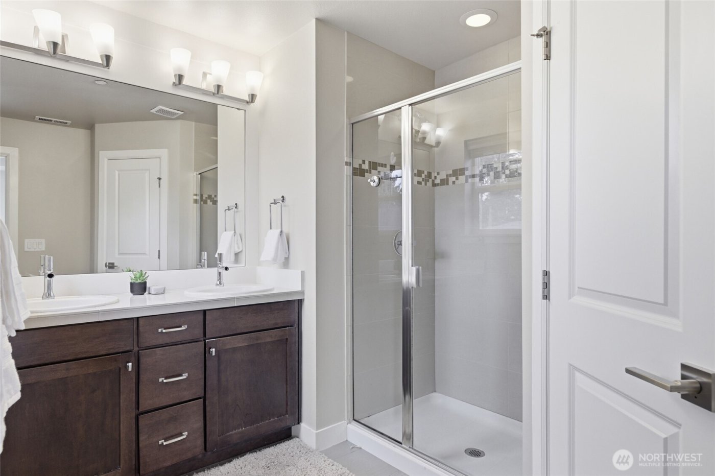 23947 SE 45th Terr , Sammamish, WA 98029