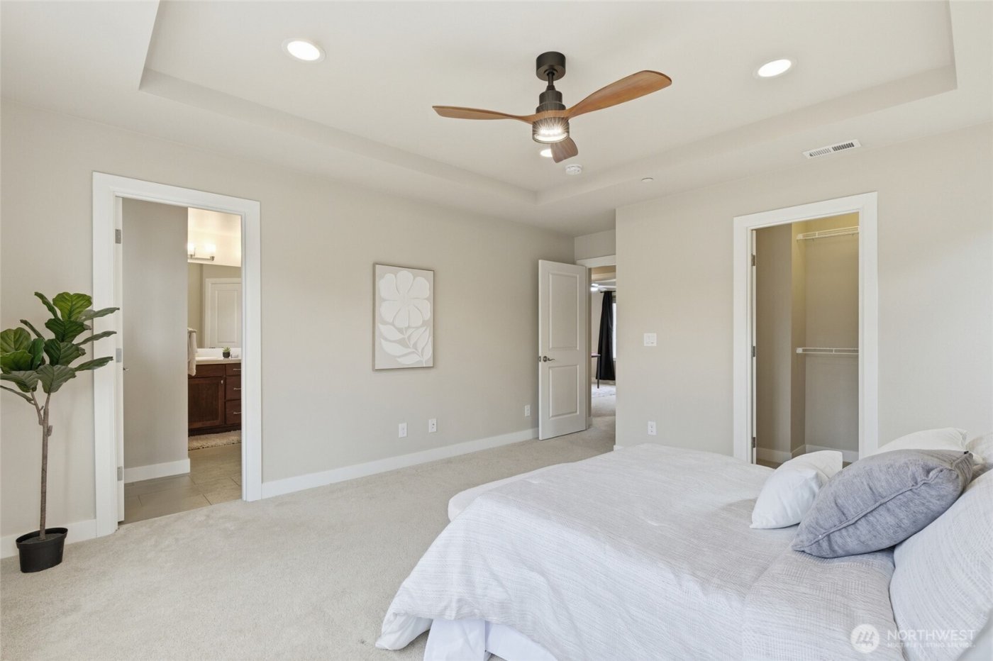 23947 SE 45th Terr , Sammamish, WA 98029