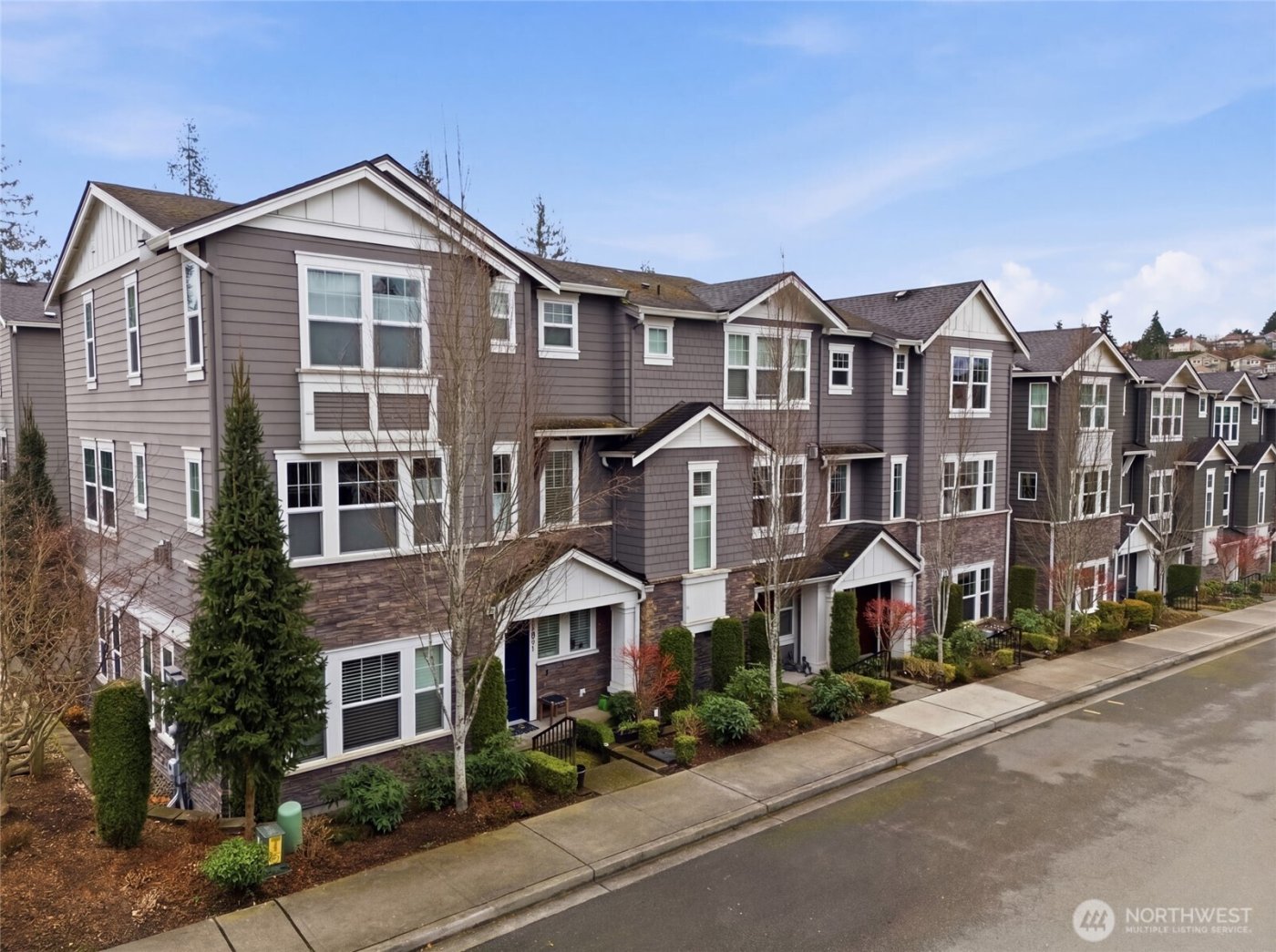 23947 SE 45th Terr , Sammamish, WA 98029