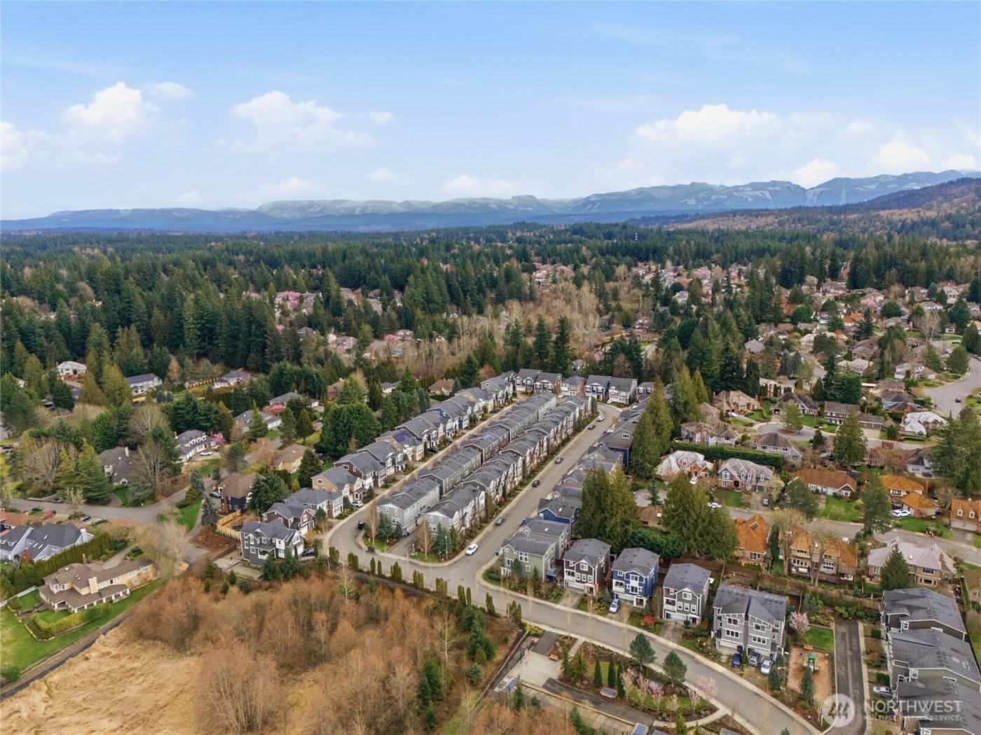23947 SE 45th Terr , Sammamish, WA 98029