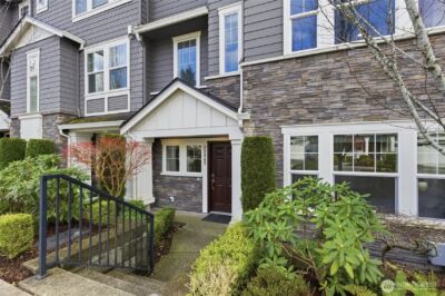 23947 SE 45th Terr , Sammamish, WA 98029 - Photo 4