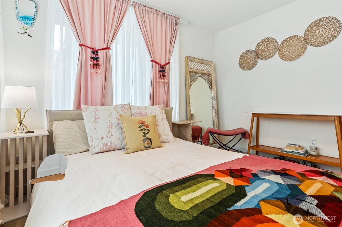 916 NW 56th Street #G, Seattle, WA 98107