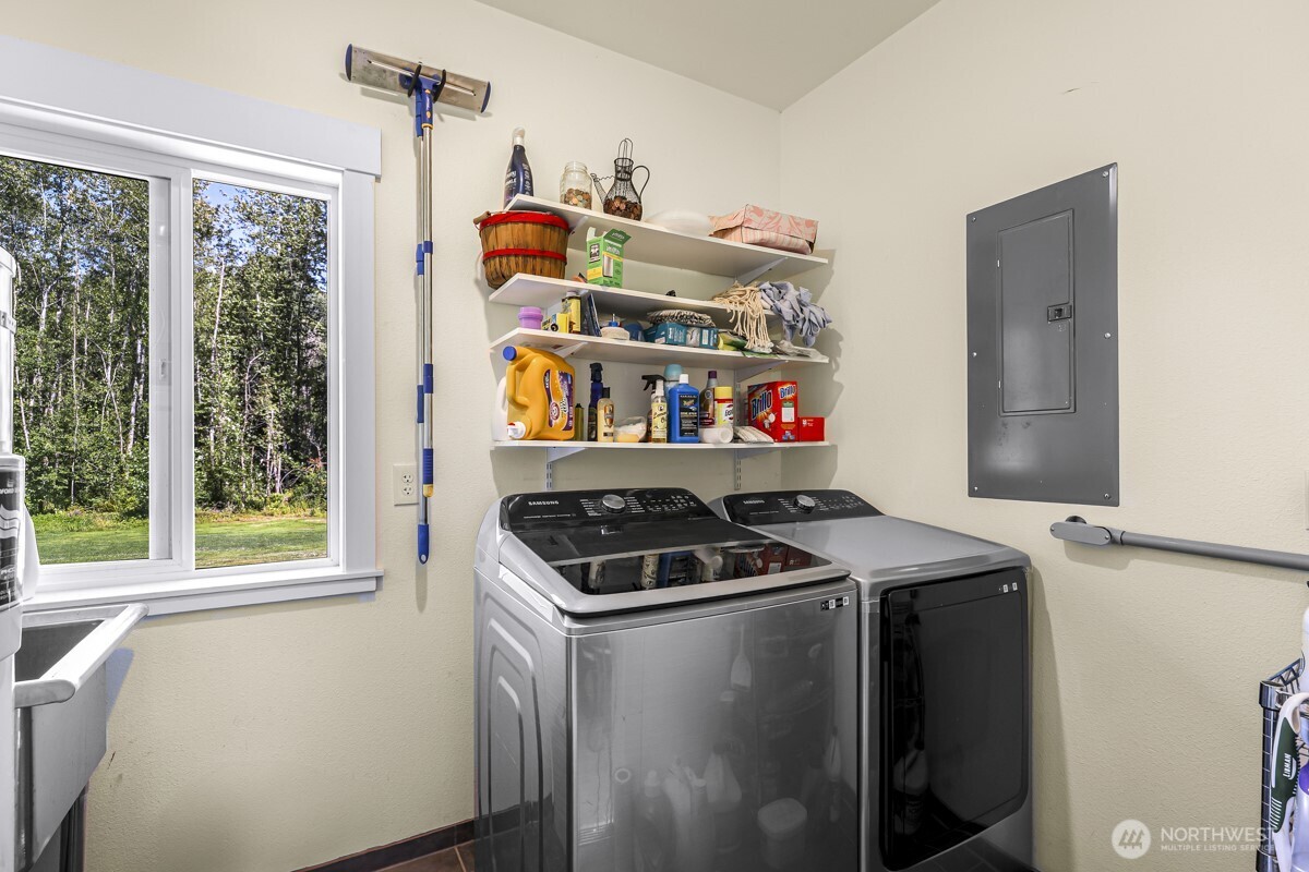 19379 Morton Road , Burlington, WA 98233