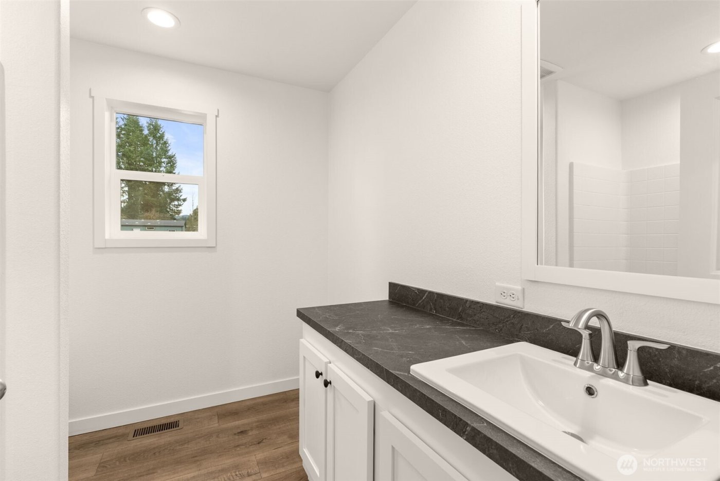 909 N 1ST Street , Pe Ell, WA 98572