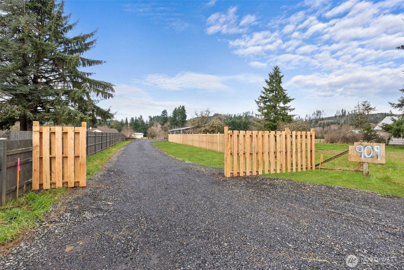 909 N 1ST Street , Pe Ell, WA 98572