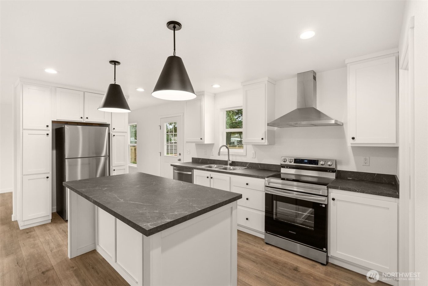 909 N 1ST Street , Pe Ell, WA 98572