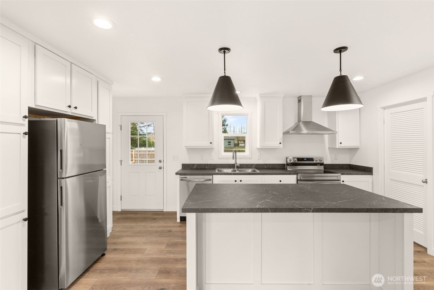 909 N 1ST Street , Pe Ell, WA 98572