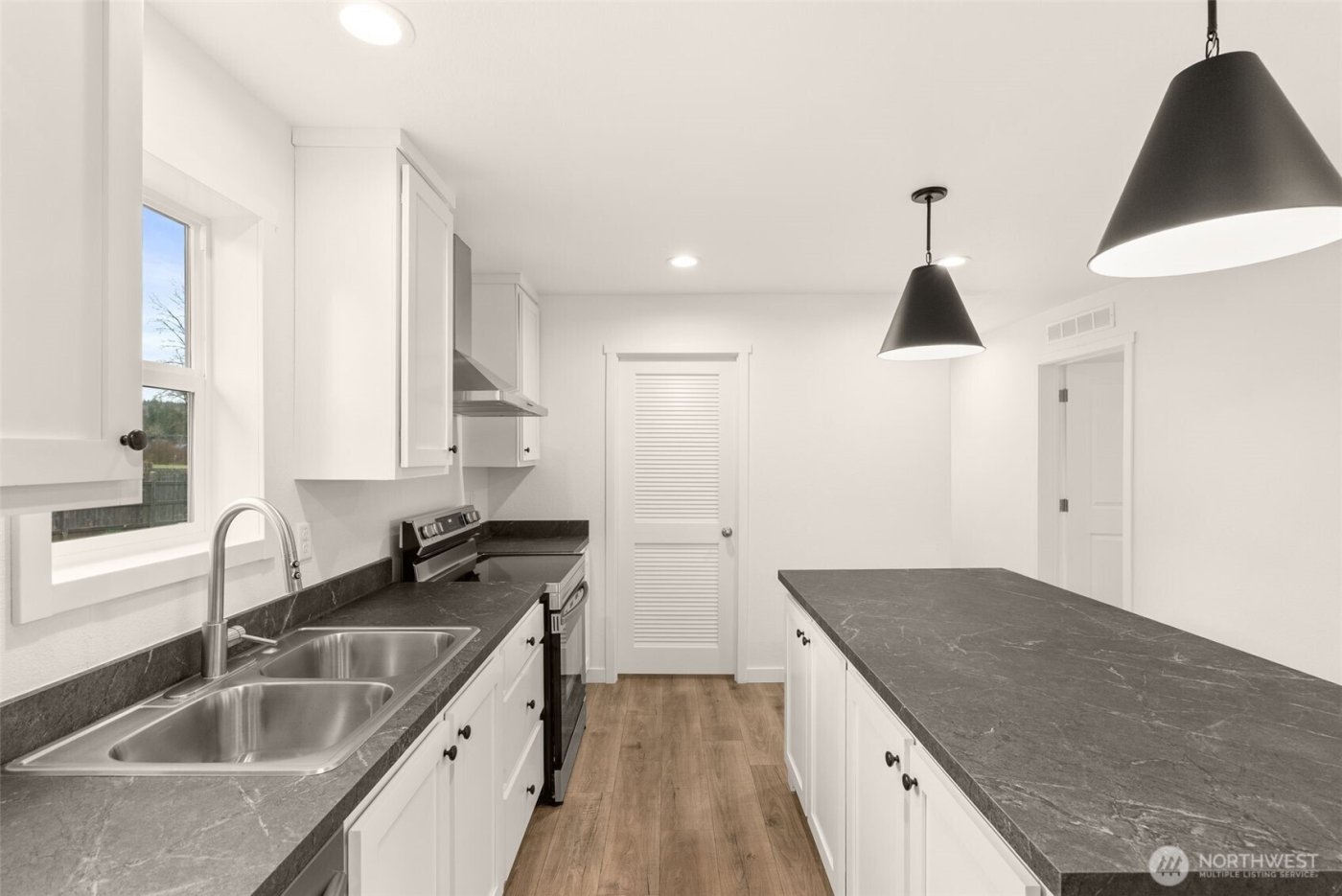 909 N 1ST Street , Pe Ell, WA 98572