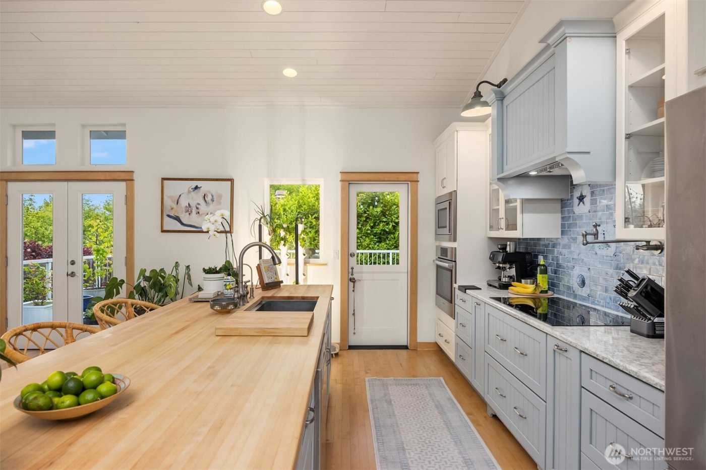 10555 NE Morning Lane , Bainbridge Island, WA 98110