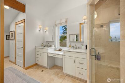 10555 NE Morning Lane , Bainbridge Island, WA 98110 - Photo 32