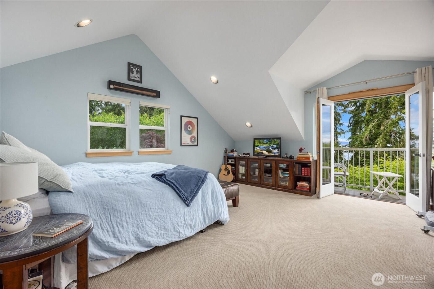 10555 NE Morning Lane , Bainbridge Island, WA 98110
