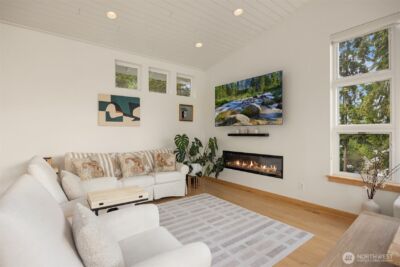 10555 NE Morning Lane , Bainbridge Island, WA 98110 - Photo 8