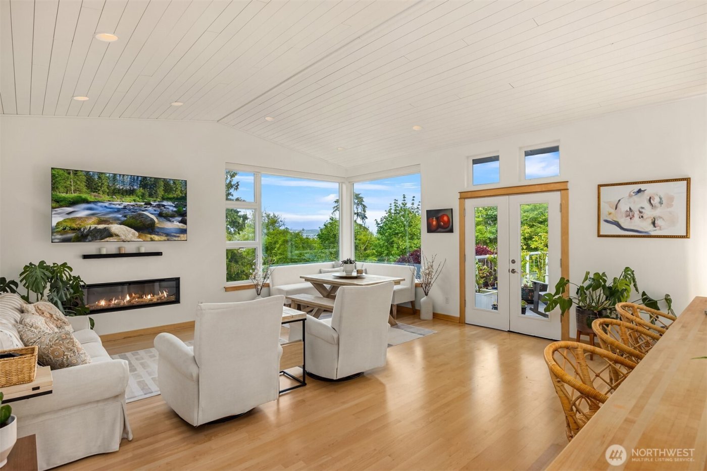 10555 NE Morning Lane , Bainbridge Island, WA 98110