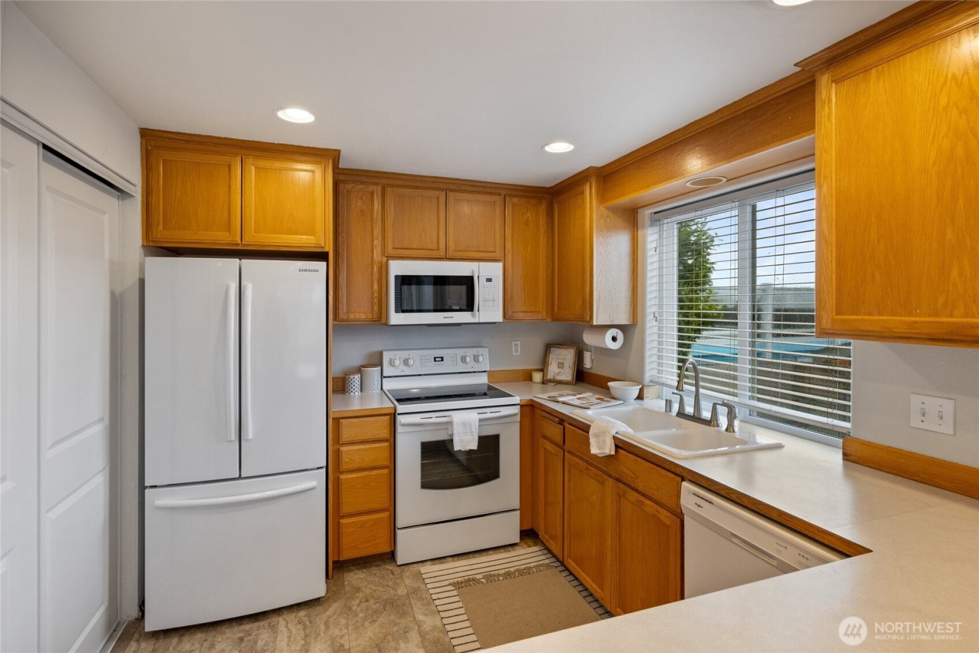 2411 E 13th Street , Bremerton, WA 98310