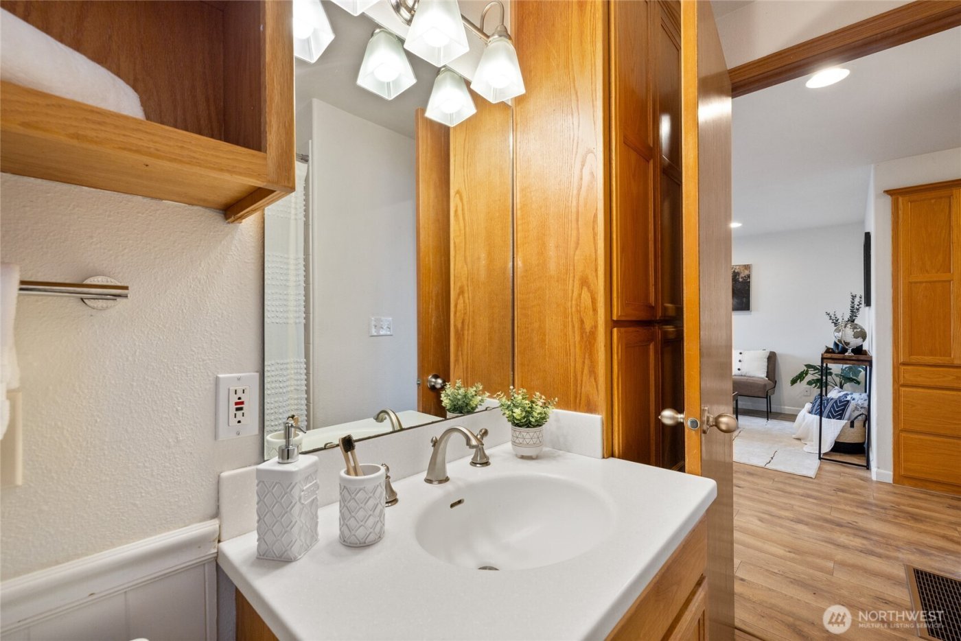 2411 E 13th Street , Bremerton, WA 98310