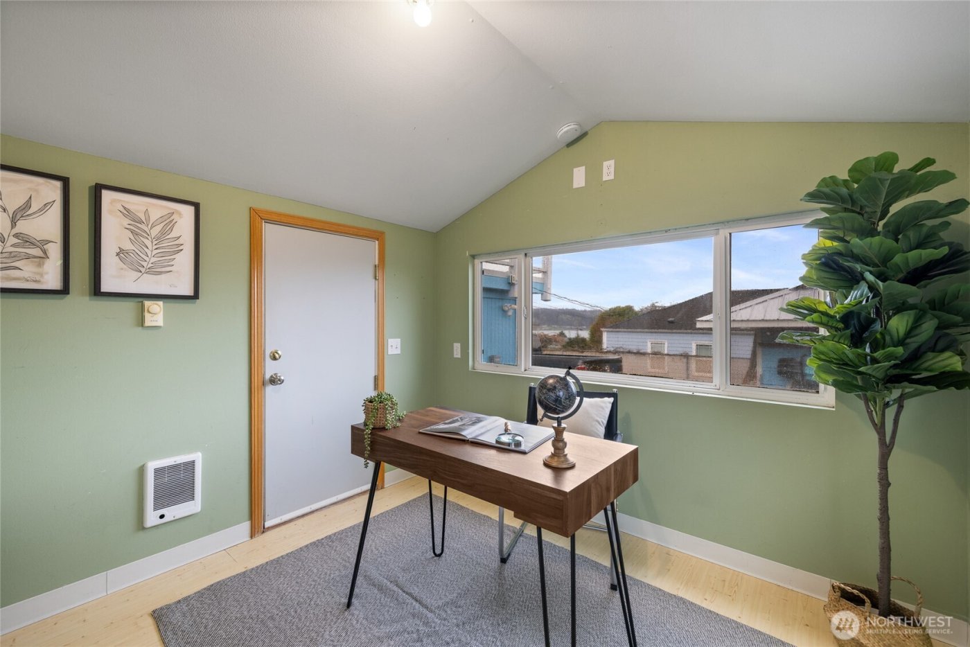 2411 E 13th Street , Bremerton, WA 98310