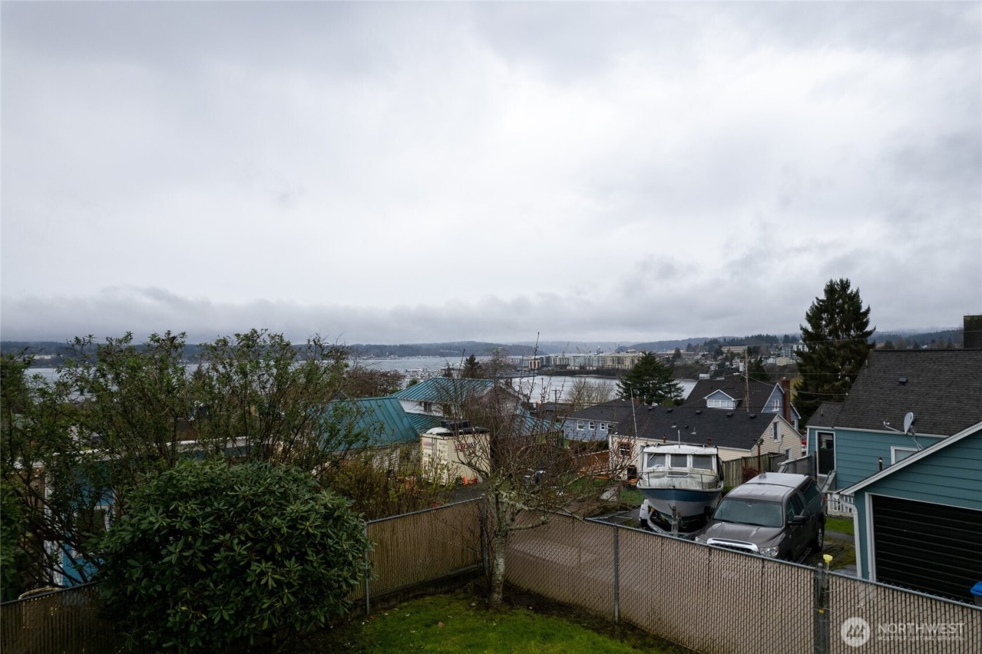 2411 E 13th Street , Bremerton, WA 98310