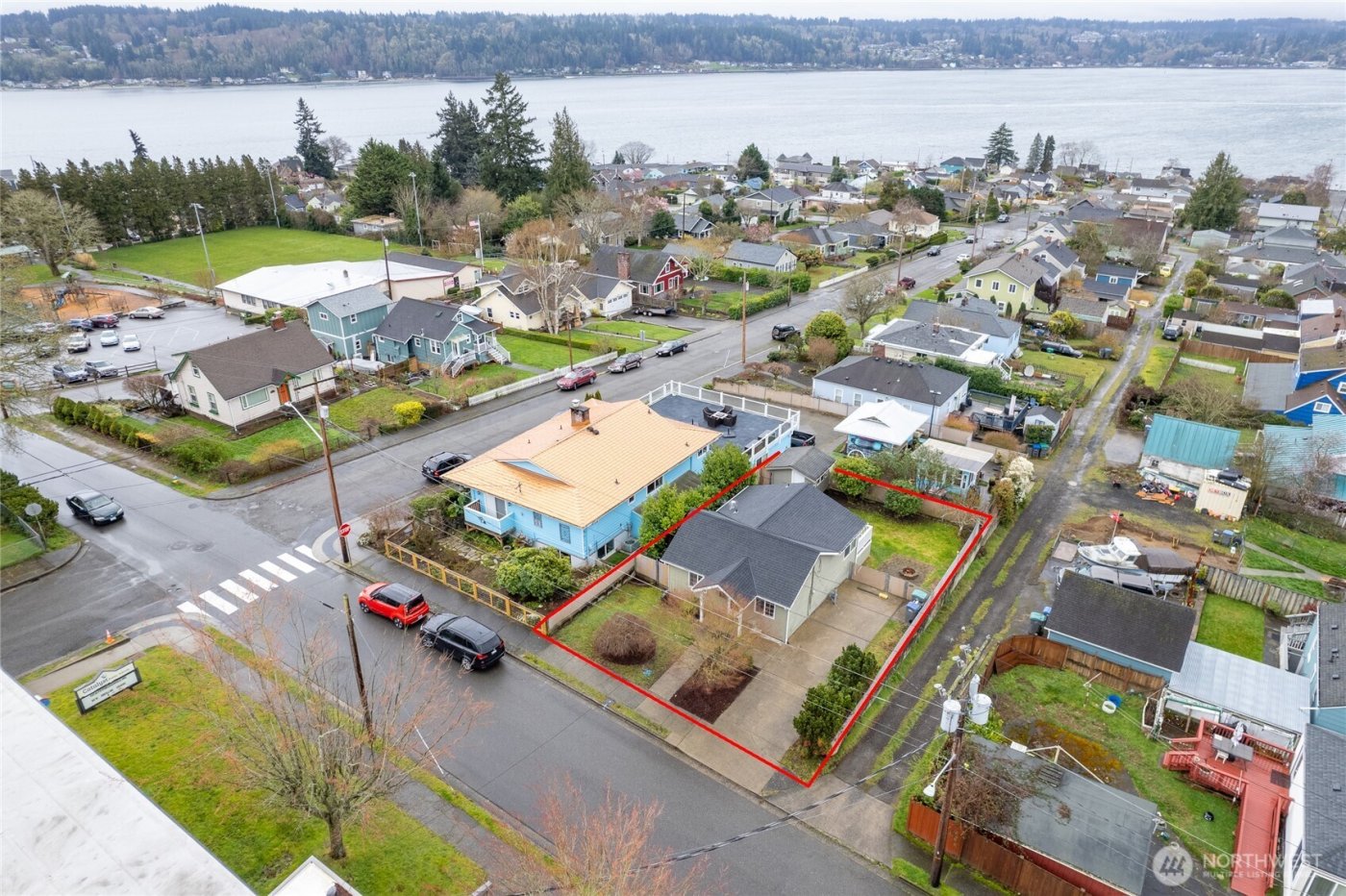 2411 E 13th Street , Bremerton, WA 98310