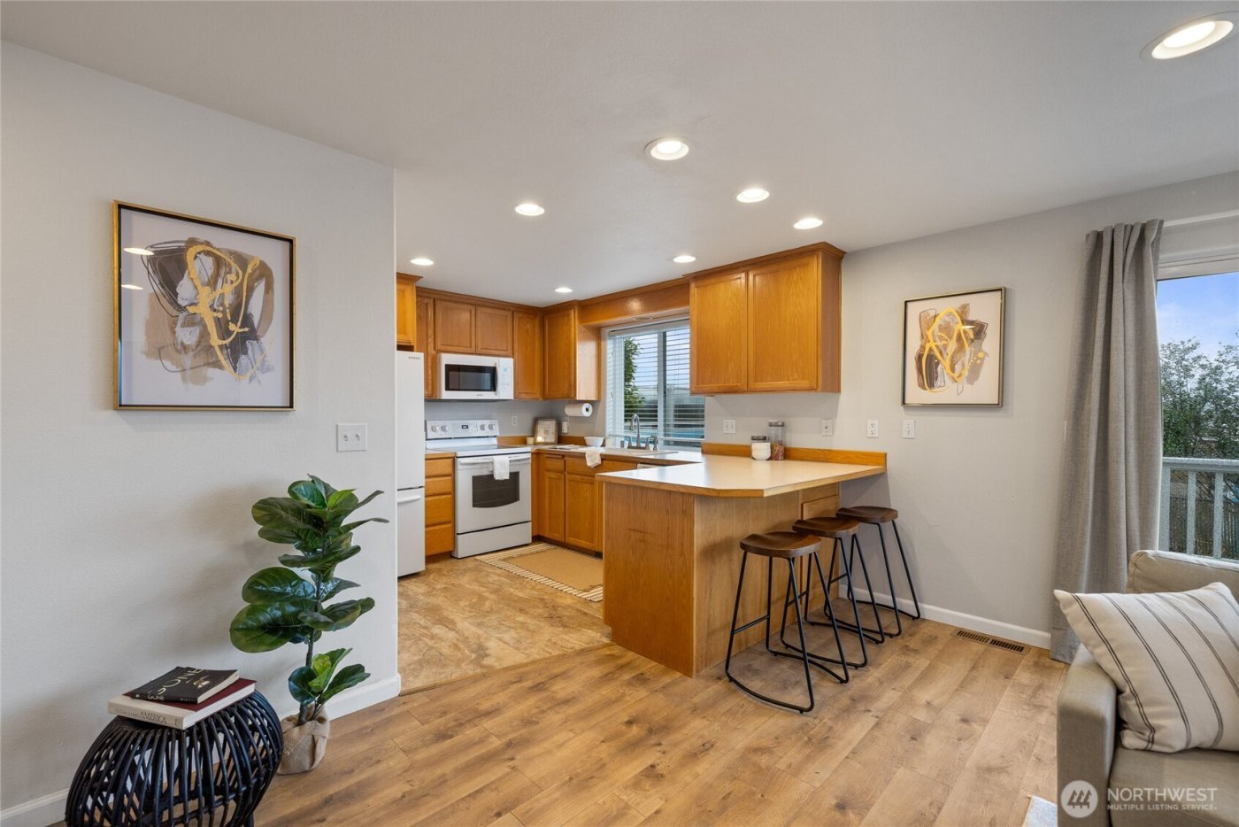 2411 E 13th Street , Bremerton, WA 98310