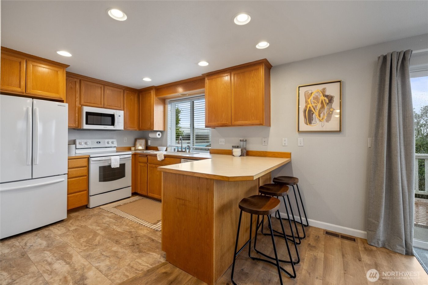 2411 E 13th Street , Bremerton, WA 98310