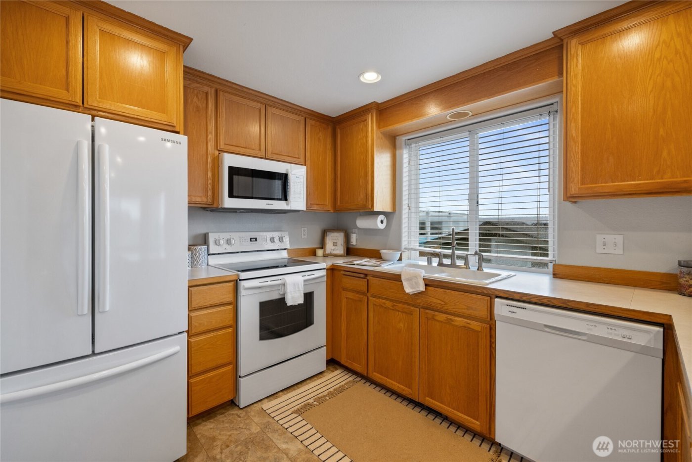 2411 E 13th Street , Bremerton, WA 98310