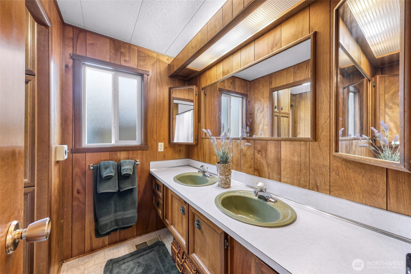 1200 Lincoln Street SW #157, Bellingham, WA 98229-5757