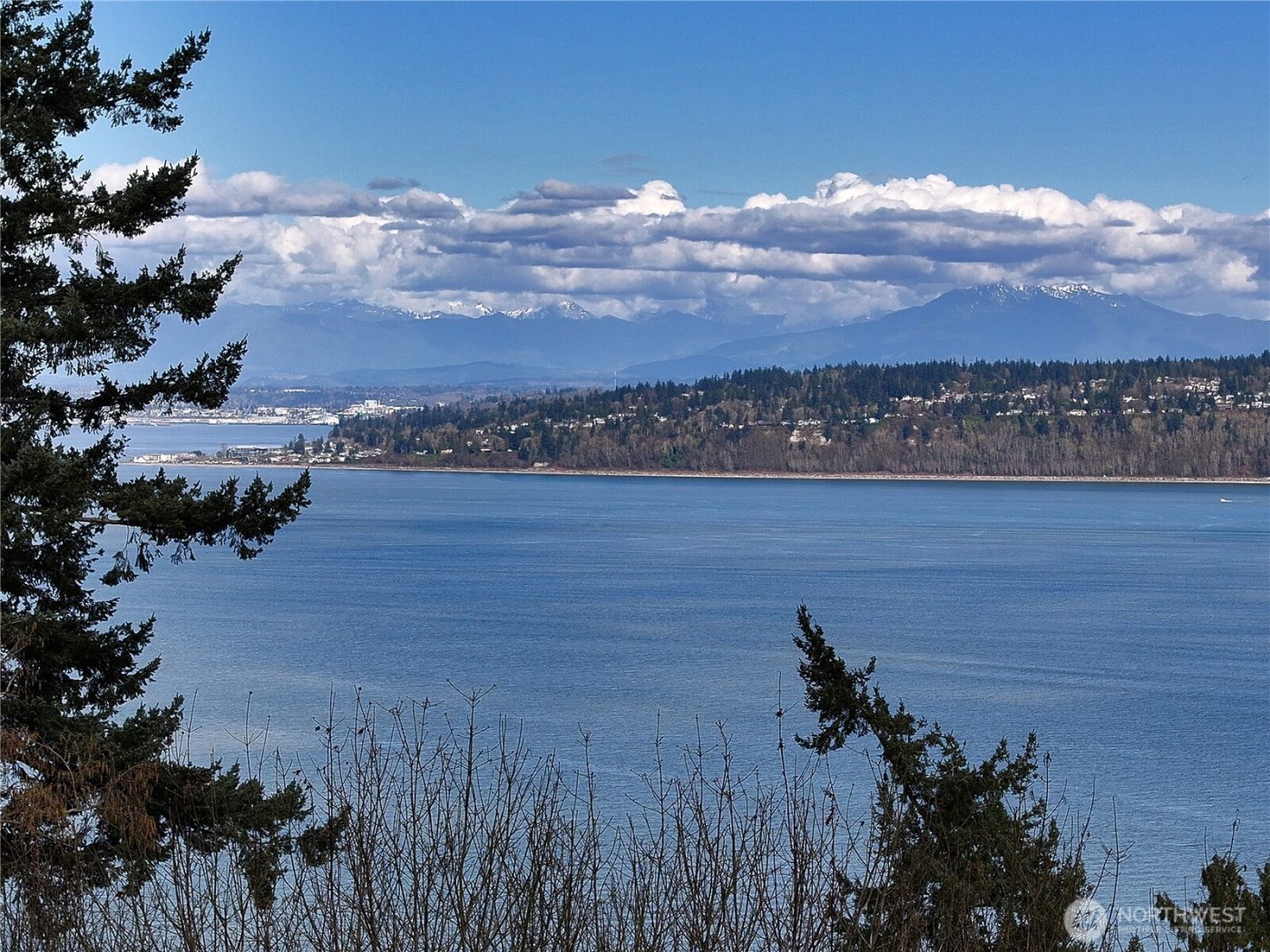 8111 Possession Ridge Lane , Clinton, WA 98236