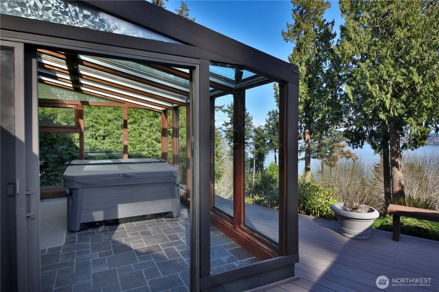 8111 Possession Ridge Lane , Clinton, WA 98236