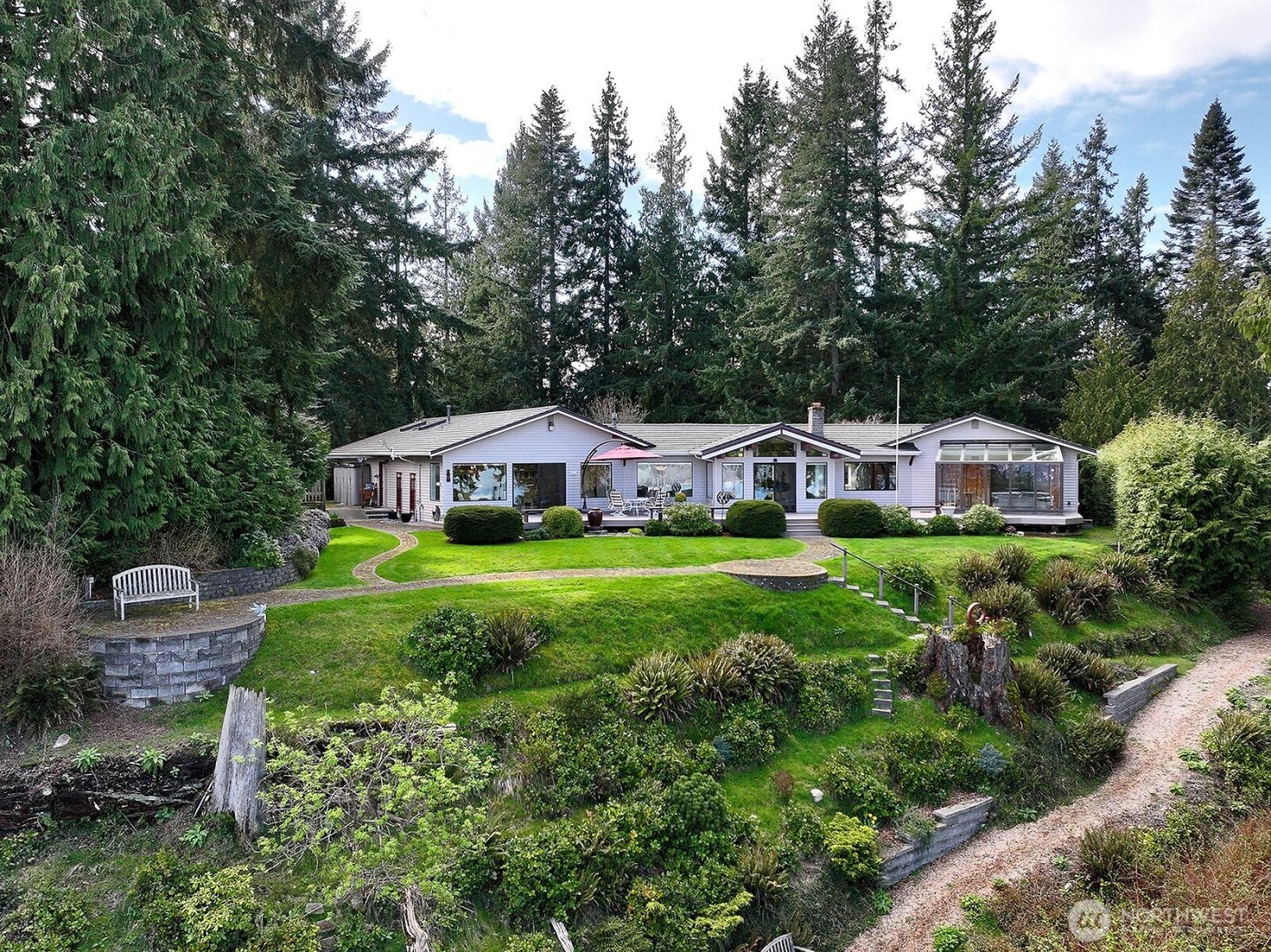 8111 Possession Ridge Lane , Clinton, WA 98236