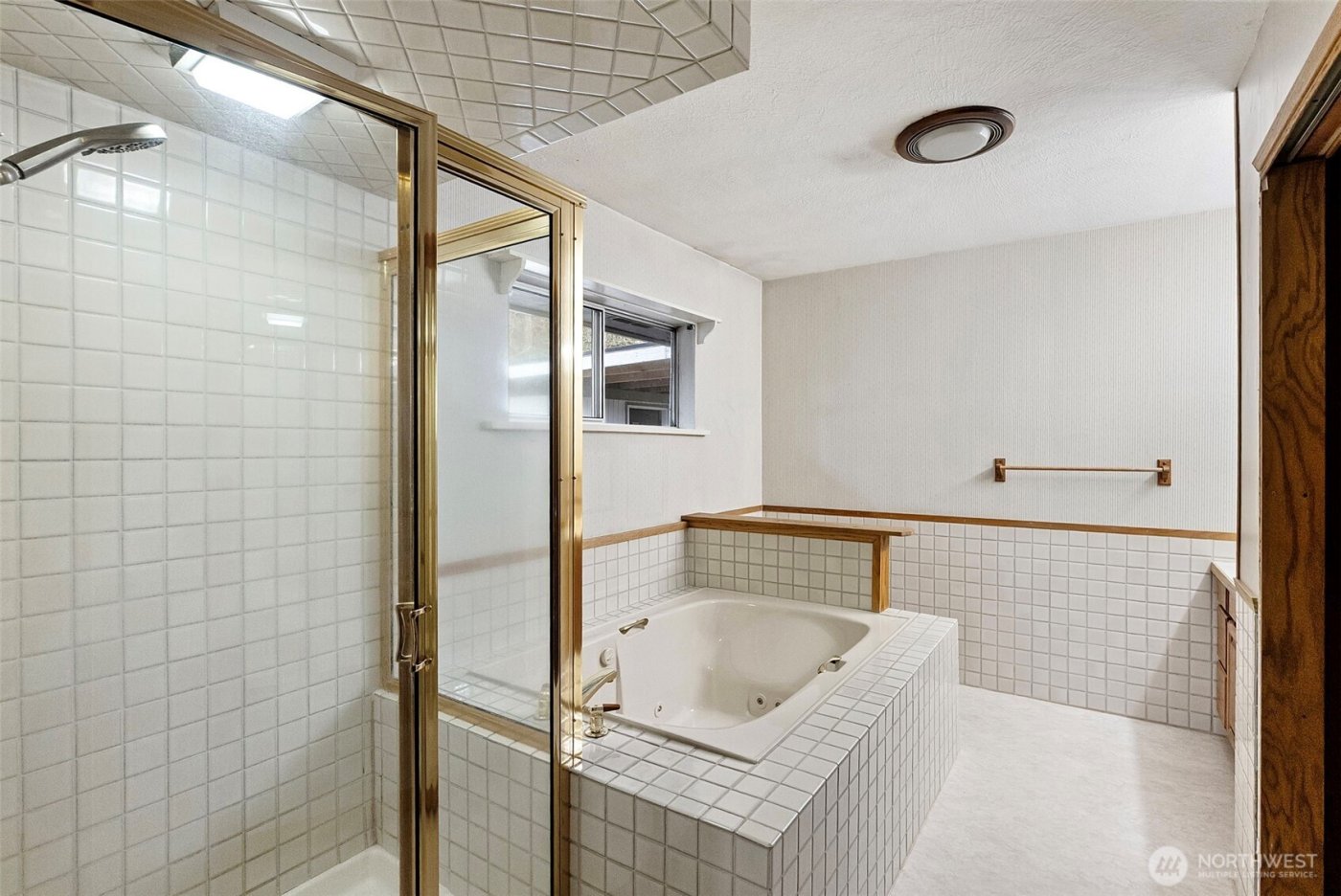 1723 Shorewood Drive , Bremerton, WA 98312