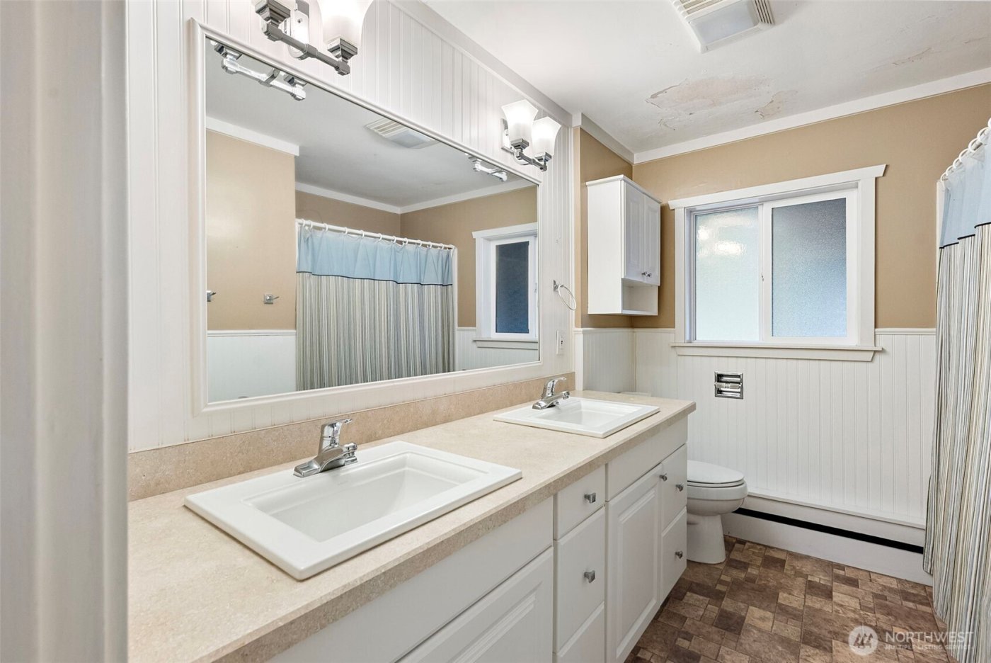 1723 Shorewood Drive , Bremerton, WA 98312