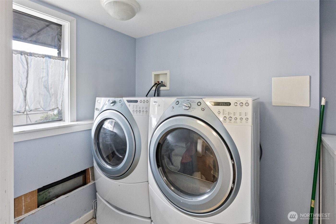 1723 Shorewood Drive , Bremerton, WA 98312