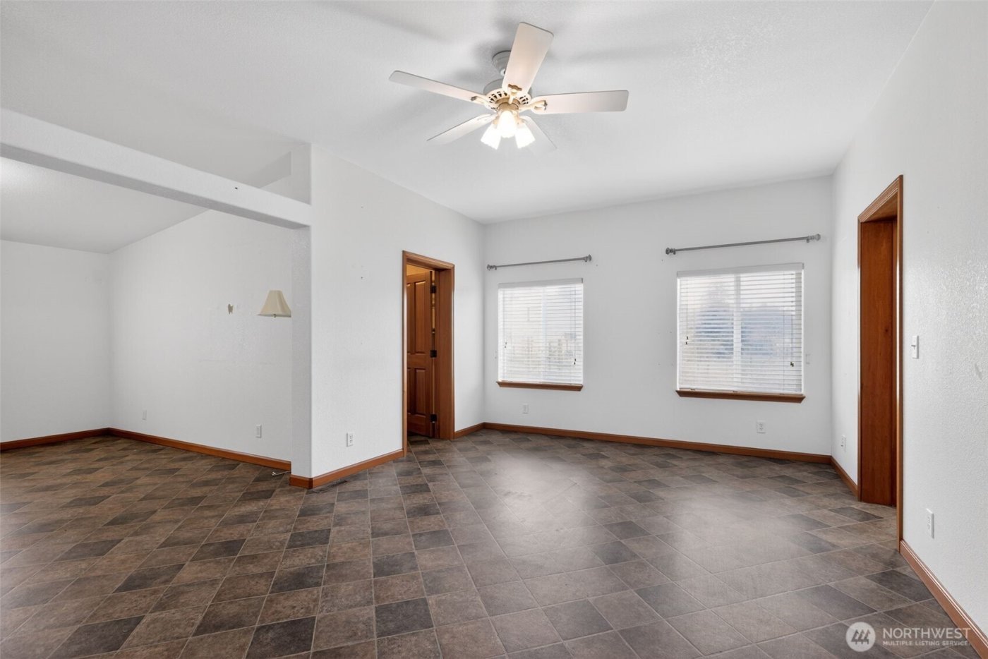 402 Parrish Road , Sequim, WA 98382