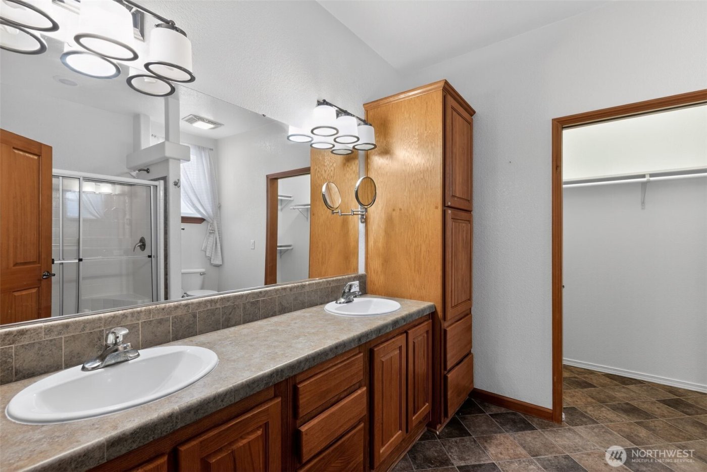 402 Parrish Road , Sequim, WA 98382