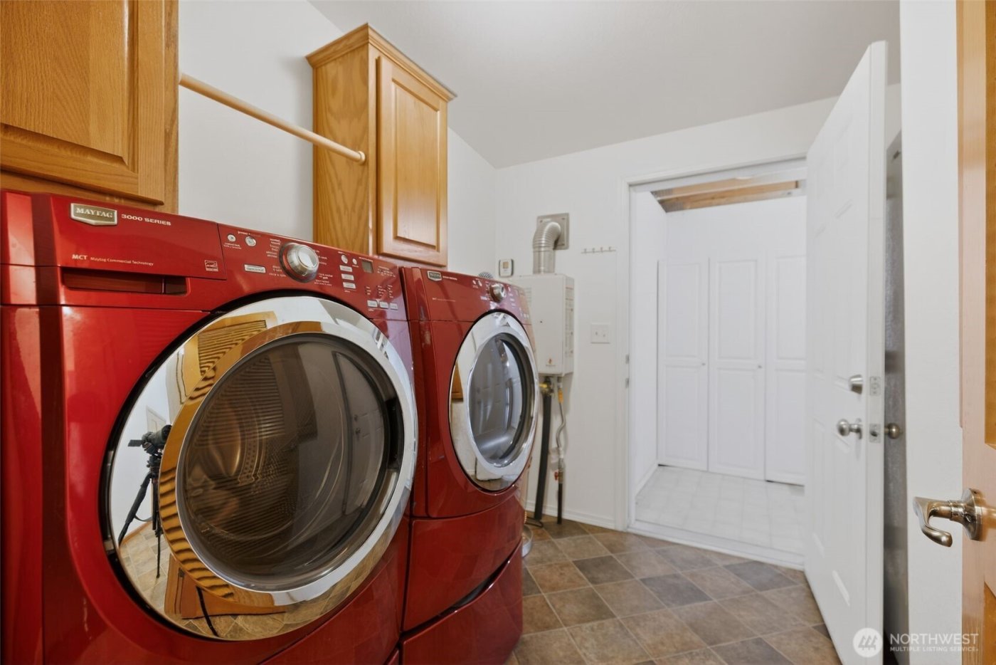 402 Parrish Road , Sequim, WA 98382