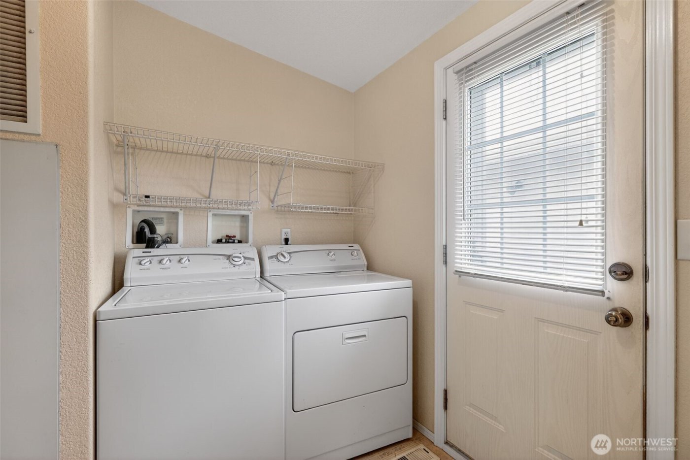 402 Parrish Road , Sequim, WA 98382