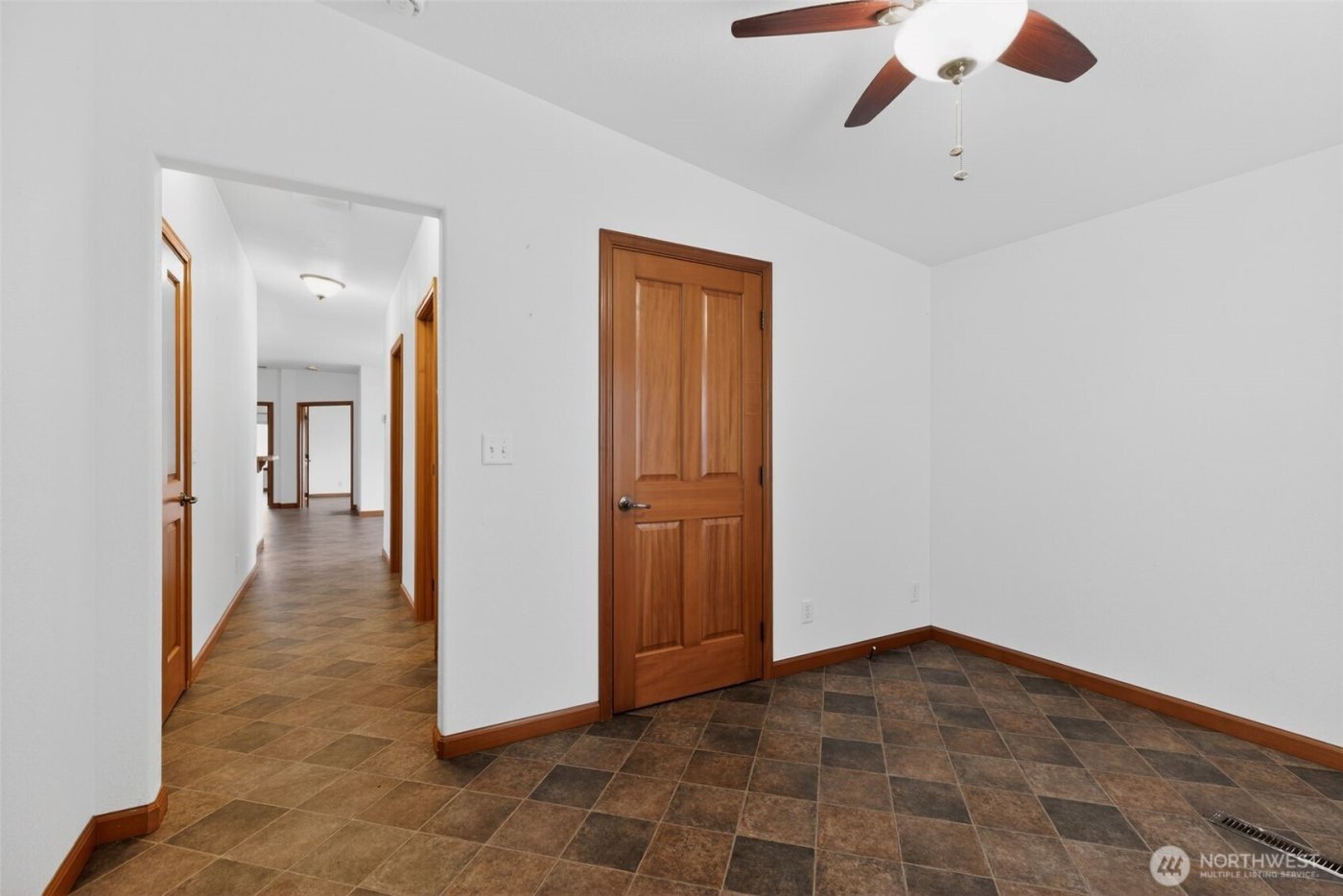 402 Parrish Road , Sequim, WA 98382