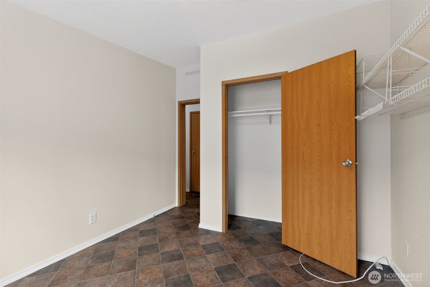 402 Parrish Road , Sequim, WA 98382