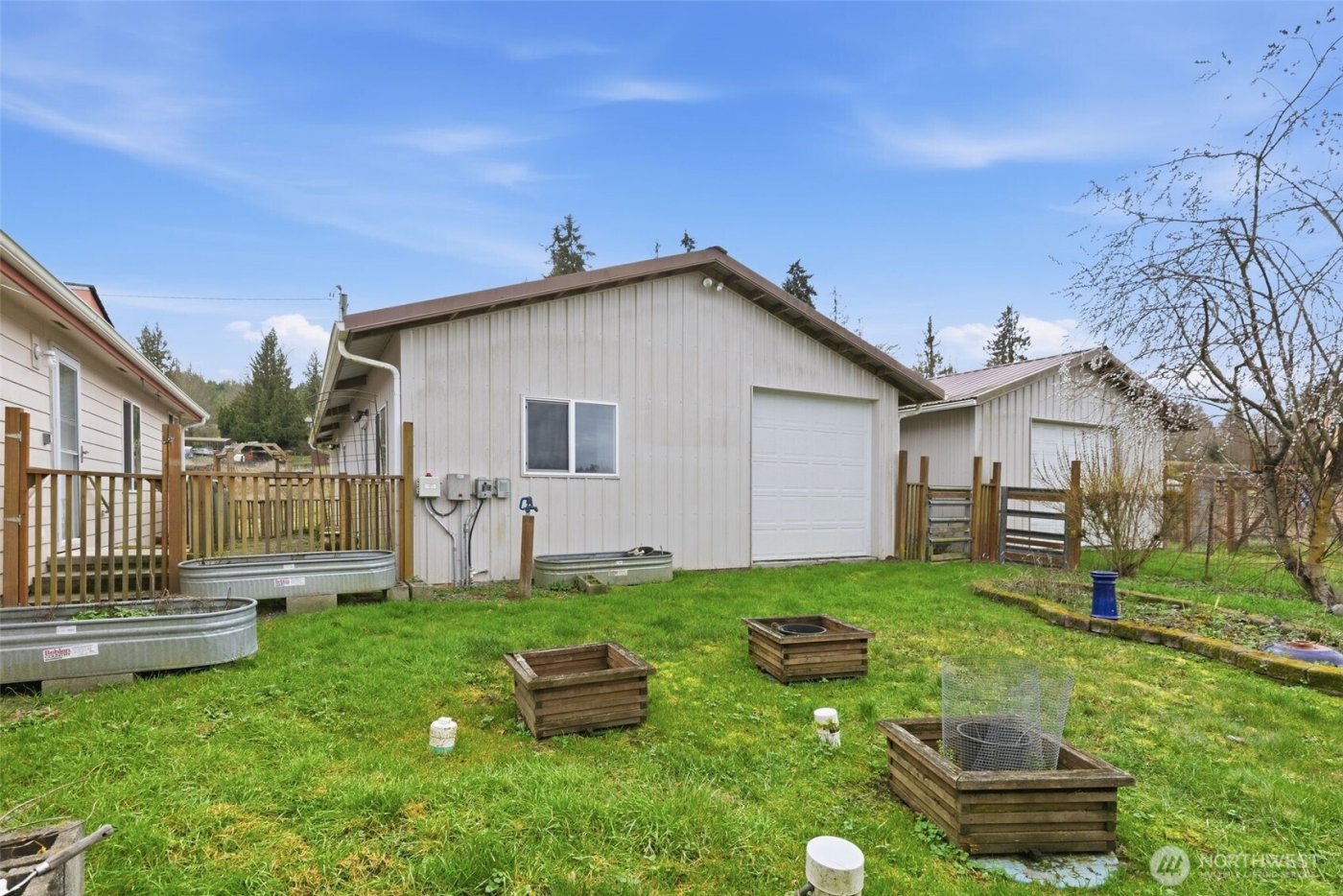 402 Parrish Road , Sequim, WA 98382