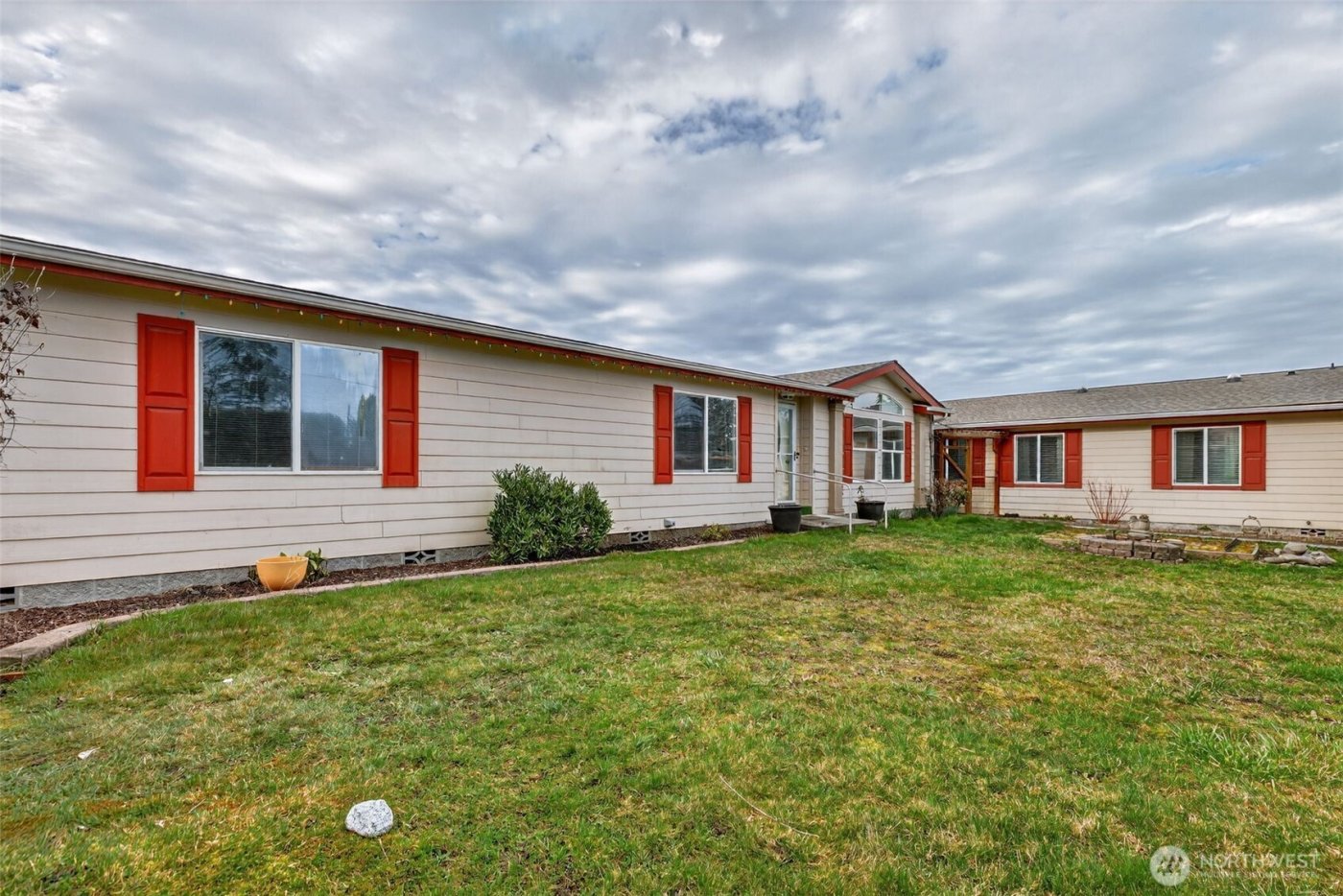 402 Parrish Road , Sequim, WA 98382