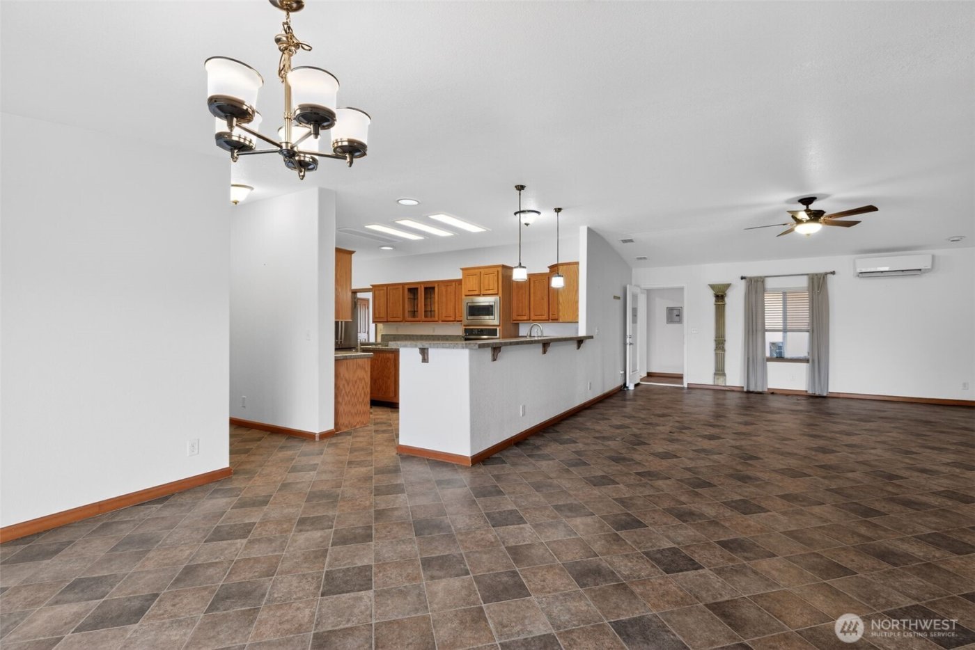 402 Parrish Road , Sequim, WA 98382