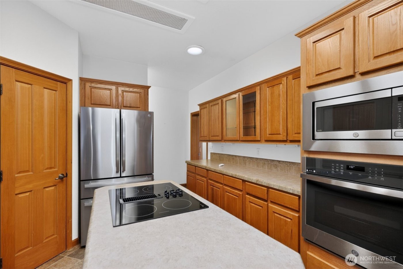 402 Parrish Road , Sequim, WA 98382